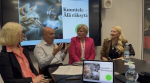 Kuva paneelista: Riitta Pihlajamäki, Teppo Turkki, Leena Huovinen ja Helena Åhman.