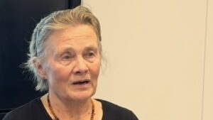 Irene Taavetti, kasvokuva